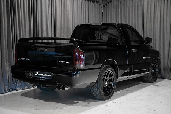 Dodge RAM 1500 2 of 5