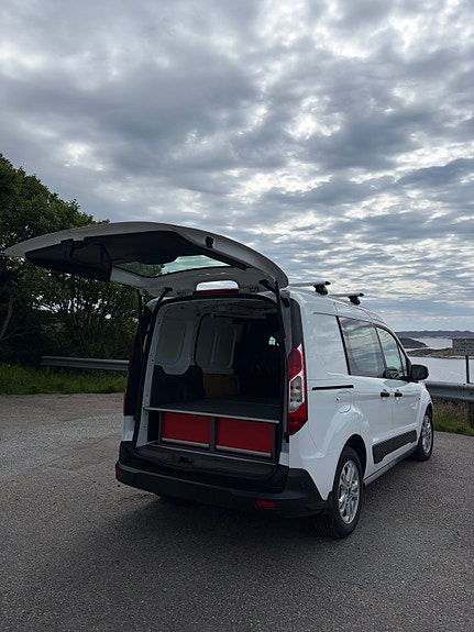 Ford Transit Connect 3 of 5