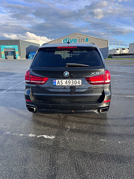 BMW X5 4 of 5