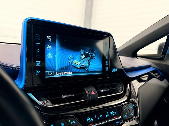 Toyota C-HR 29 of 30