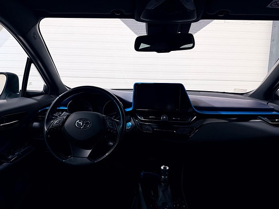 Toyota C-HR 16 of 30