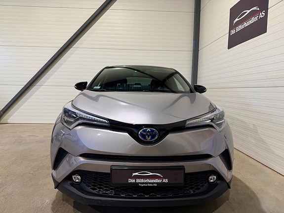 Toyota C-HR 3 of 30