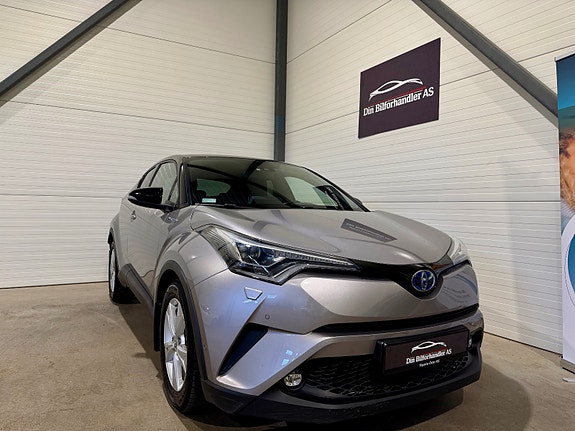 Toyota C-HR 4 of 30