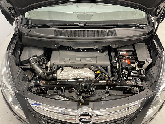Opel Zafira Tourer 10 of 30