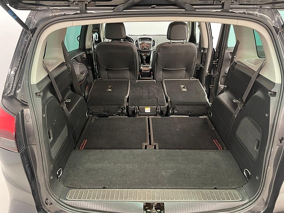 Opel Zafira Tourer 24 of 30