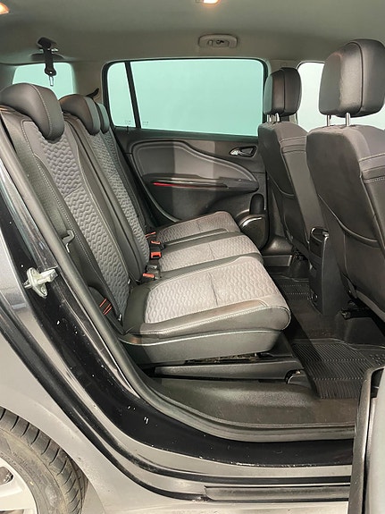 Opel Zafira Tourer 18 of 30