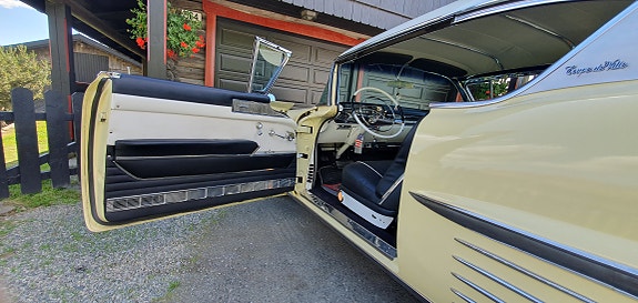 Cadillac Coupé DeVille 20 of 23