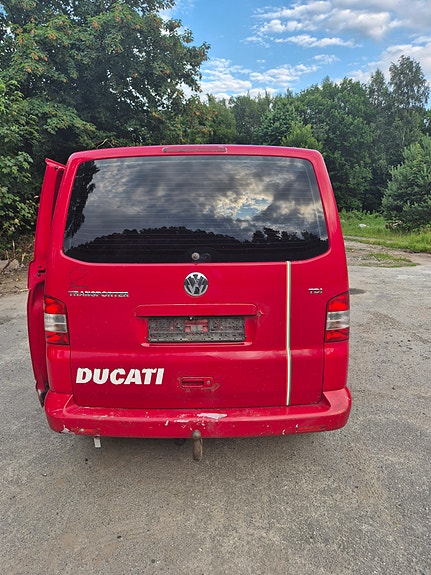 Volkswagen Transporter 4 of 5