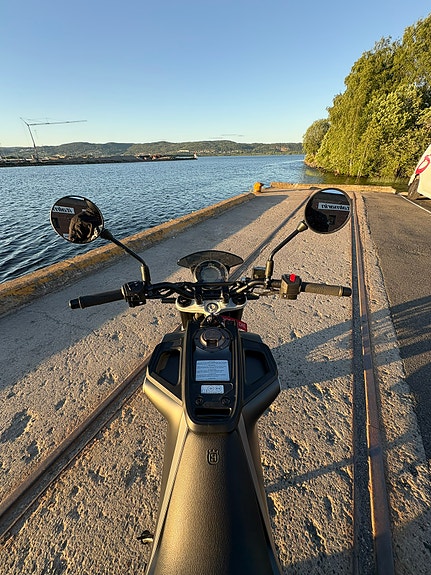 Husqvarna Svartpilen 125 8 of 8