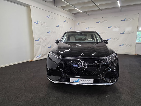 Mercedes-Benz EQS SUV 2 of 5