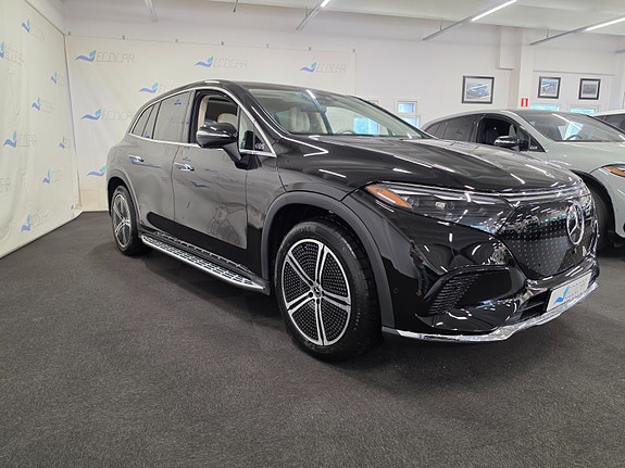 Mercedes-Benz EQS SUV 3 of 5