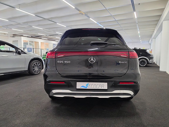 Mercedes-Benz EQS SUV 4 of 5