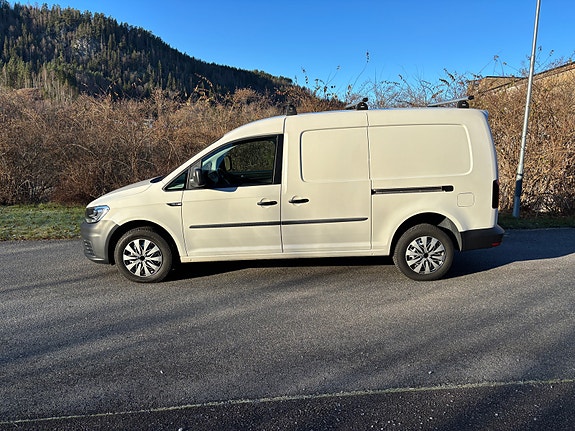 Volkswagen Caddy Maxi 3 of 5