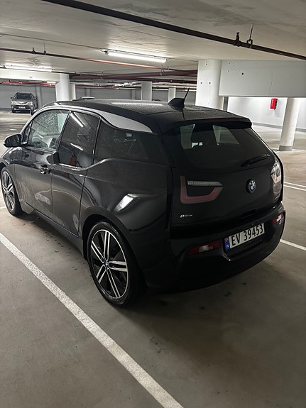 BMW i3 3 of 5