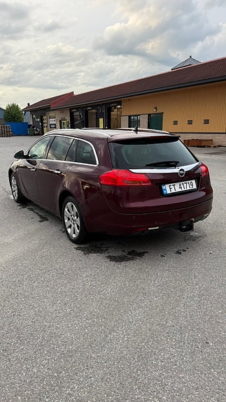 Opel Insignia 3 of 5