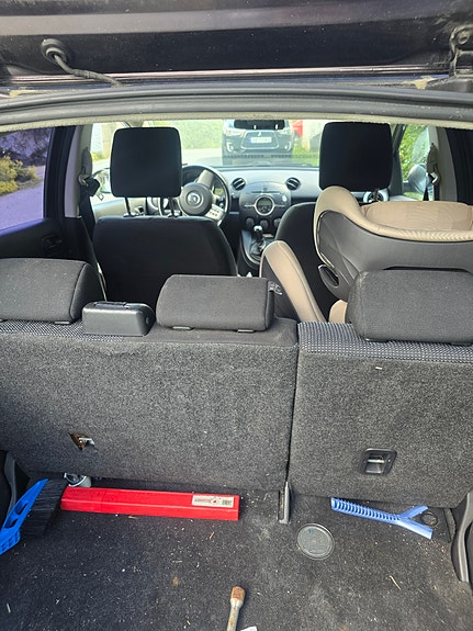 Mazda 2 4 of 5
