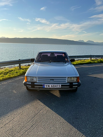 Ford Granada 1985 photo 4