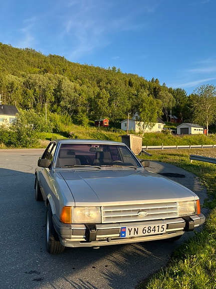 Ford Granada 1985 photo 2