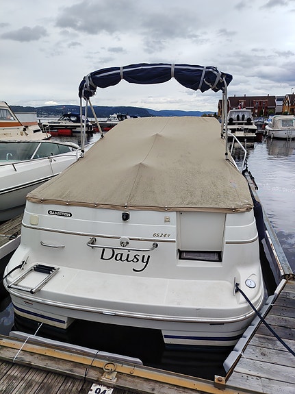 Glastron GS249 2004-modell | 25 fot | MerCruiser 5.0 MPI 220 hk 18 of 22