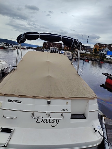 Glastron GS249 2004-modell | 25 fot | MerCruiser 5.0 MPI 220 hk 15 of 22