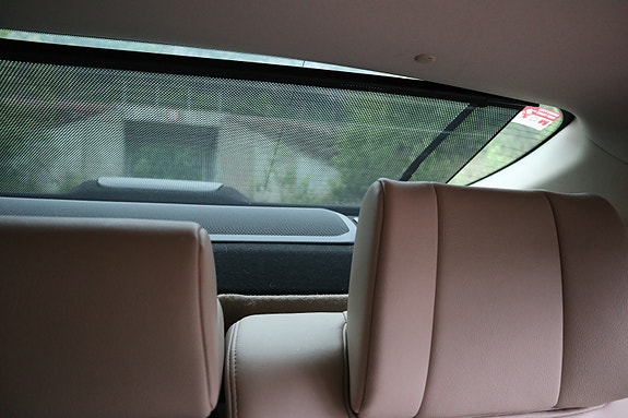 Toyota Camry 30 of 30
