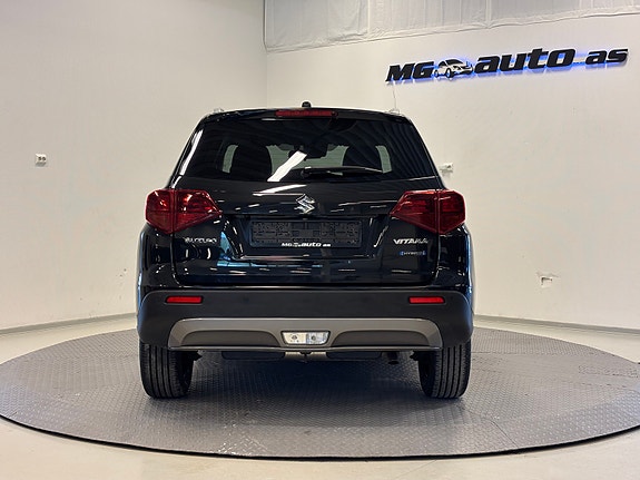 Suzuki Vitara 4 of 24