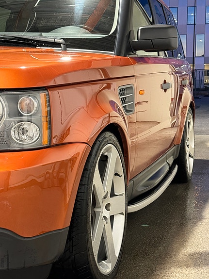 Land Rover Range Rover 2 of 5