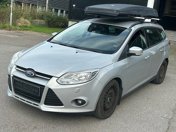 Ford Focus 2 of 13