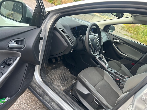 Ford Focus 13 of 13