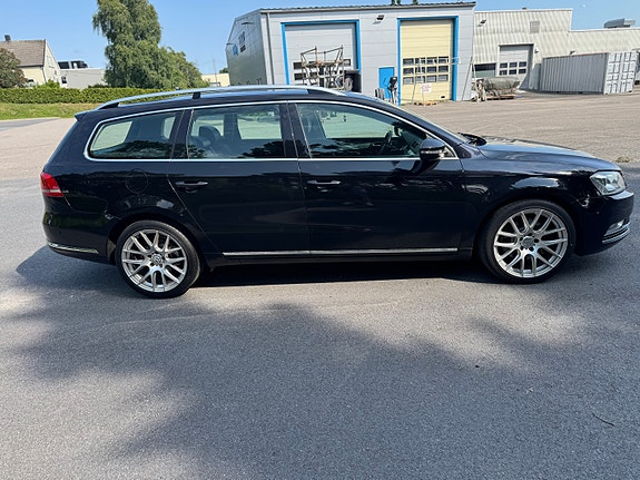 Volkswagen Passat 7 of 22