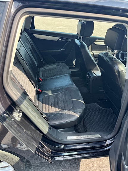 Volkswagen Passat 15 of 22
