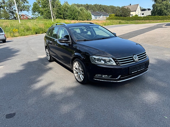 Volkswagen Passat 5 of 22