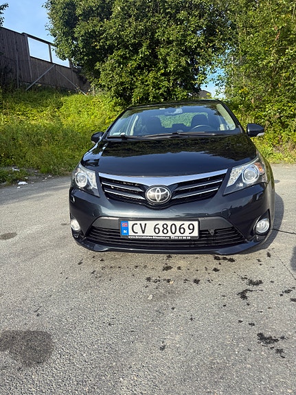 Toyota Avensis 3 of 12