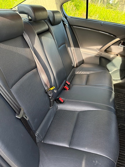 Toyota Avensis 9 of 12