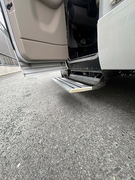 Hymer B 680 Kun gått 37300km!! Bakhjulsdrift, Automat, V6 190hk 3L 3 of 5