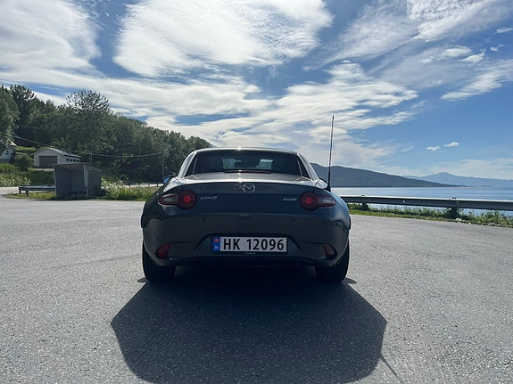 Mazda MX-5 4 of 5