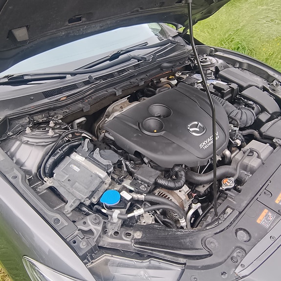 Mazda 6 4 of 5