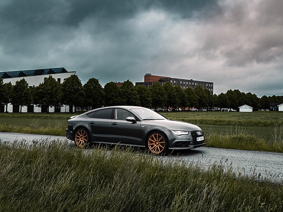 Audi A7 2 of 5