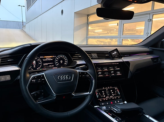 Audi e-tron Sportback 5 of 5