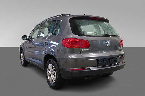 Volkswagen Tiguan 4 of 13