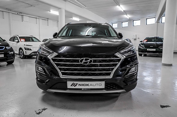 Hyundai Tucson 2 of 5