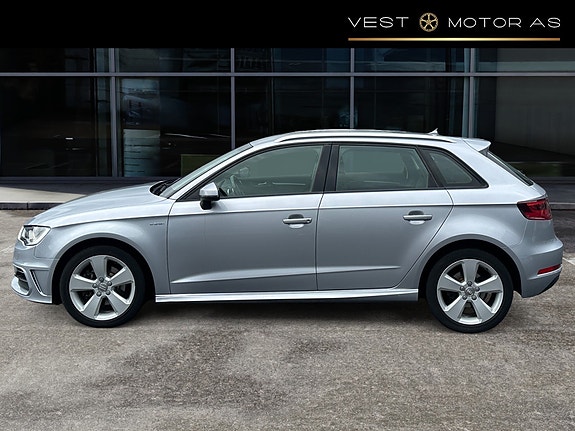 Audi A3 4 of 5