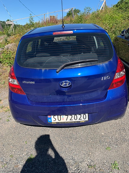 Hyundai i20 2 of 5