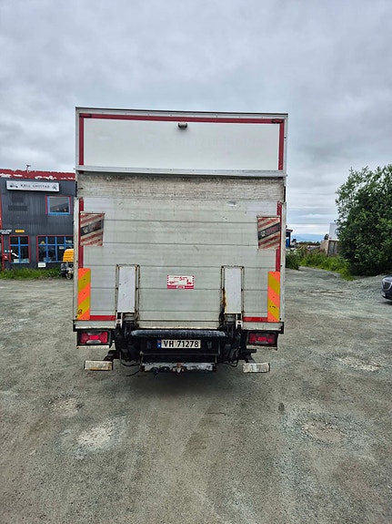 Iveco Skap med bak løfter 4 of 5