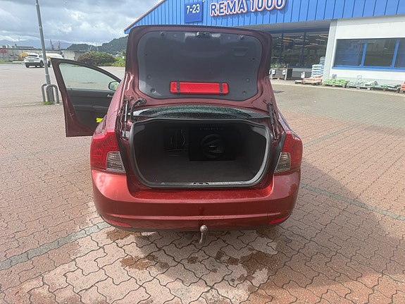 Volvo S40 4 of 5
