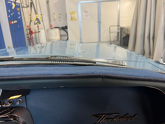 Ford Thunderbird 20 of 30