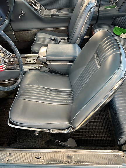 Ford Thunderbird 29 of 30