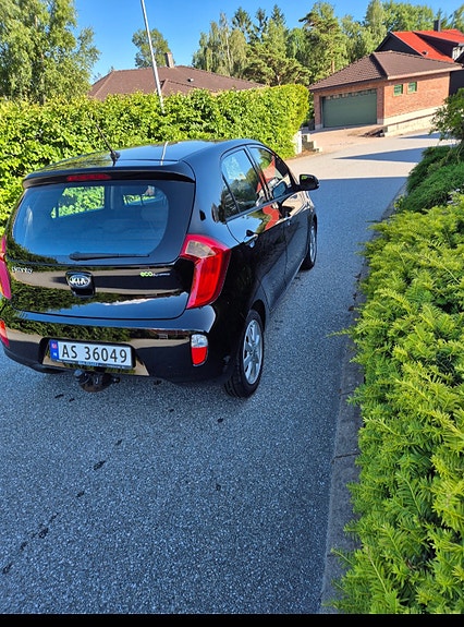 Kia Picanto 3 of 5