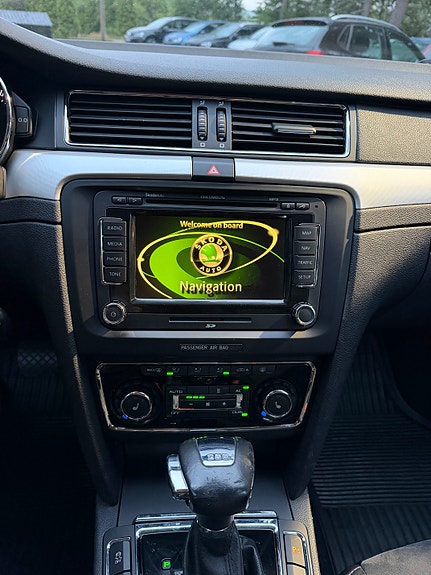 Skoda Superb 17 of 29
