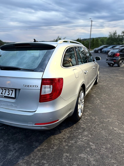 Skoda Superb 9 of 29